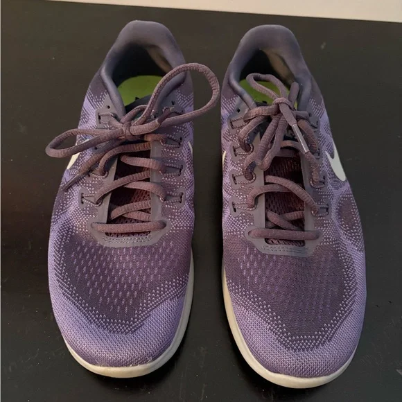 Nike Women's Purple Mesh Running Sneakers with White Swoosh - Picture 2 of 5